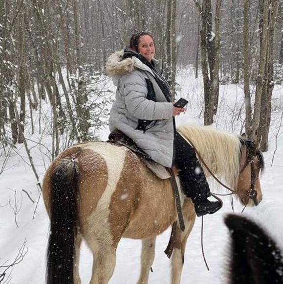 Meet your Posher, Isabelle - Picture 1 of 1